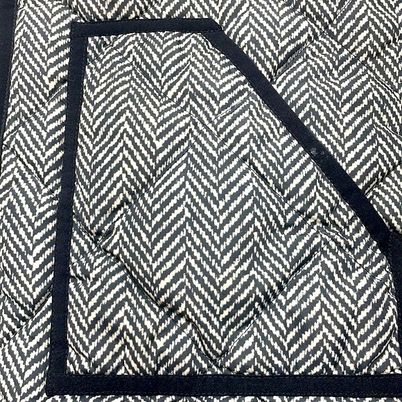 J Crew Black Cream Herringbone Down Puffer Vest Black Trim Sz XS - Picture 5 of 6